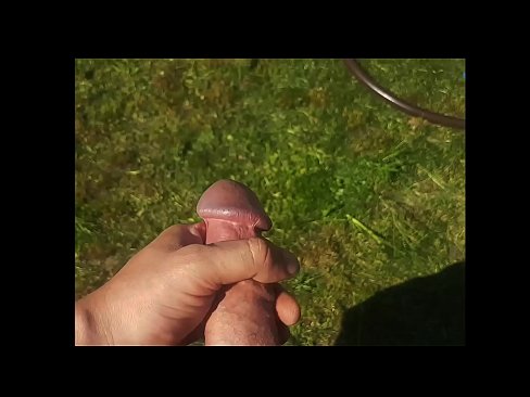 ❤️ گرم hottie پنهنجي گلابي pussy fucked حاصل ڪري ۽ هڪ اونهاري جي باغ ۾ squirt سان cums ❌ ❌️❤